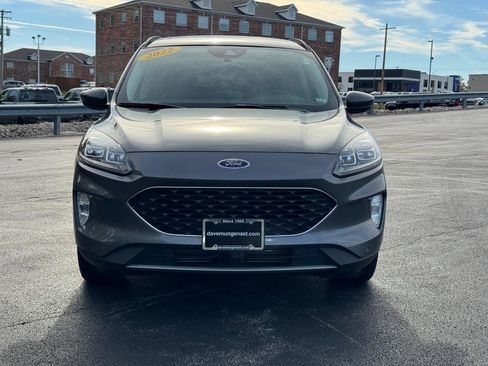 Used 2022 Ford Escape Titanium w/ Class II Trailer Tow Package image 9