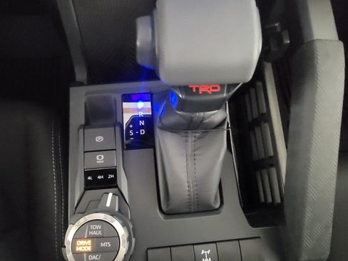 New 2026 Toyota Tacoma TRD Off-Road AWD/4WD image 13