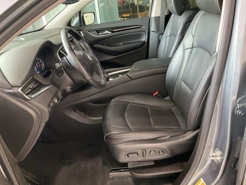 Used 2021 Buick Enclave Avenir w/ Avenir Technology Package AWD/4WD image 3