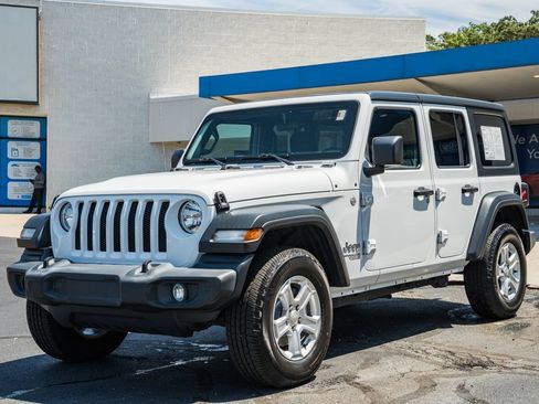 Used 2021 Jeep Wrangler Unlimited Sport AWD/4WD image 3