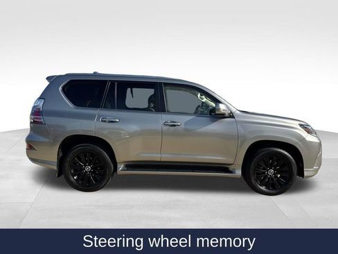 Used 2023 Lexus GX 460 Luxury image 11