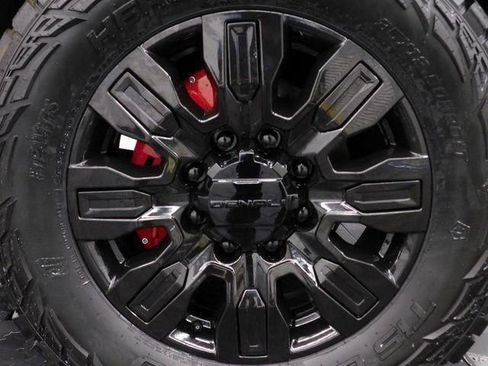 Used 2024 Chevrolet Silverado 2500 LT w/ Convenience Package image 74