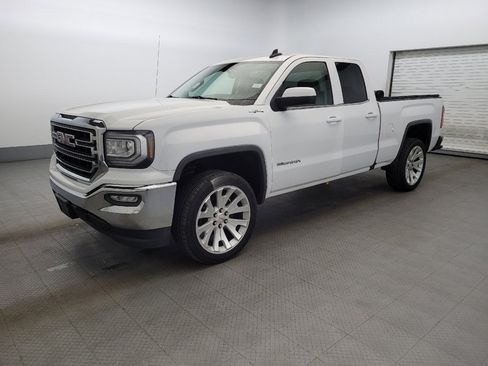 Used 2017 GMC Sierra 1500 SLE w/ SLE Value Package image 2