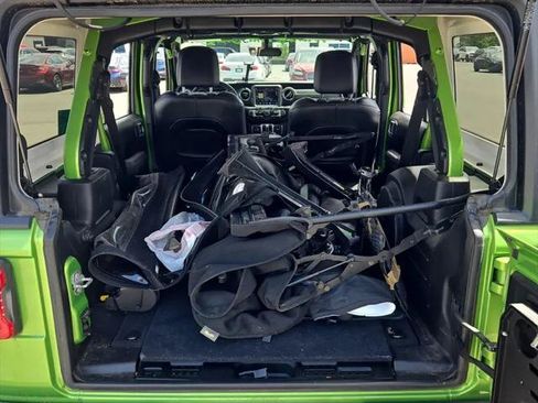 Used 2020 Jeep Wrangler Unlimited Sahara AWD/4WD image 18