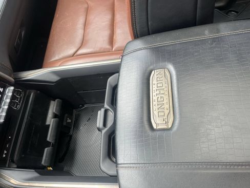 Used 2019 RAM 1500 Limited AWD/4WD image 17