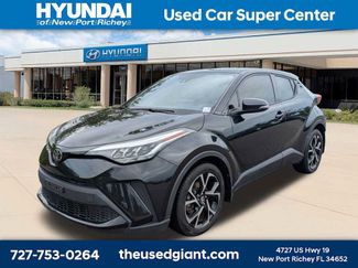 Used 2020 Toyota C-HR XLE FWD video 1