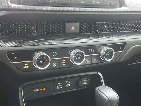 Used 2025 Honda CR-V EX image 19