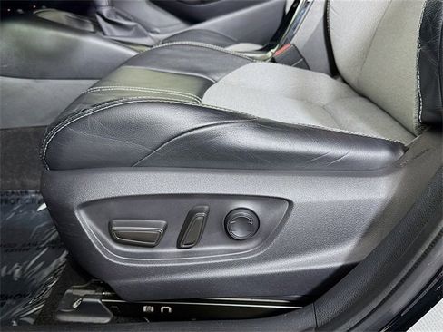 Certified 2019 Toyota Corolla XSE image 15