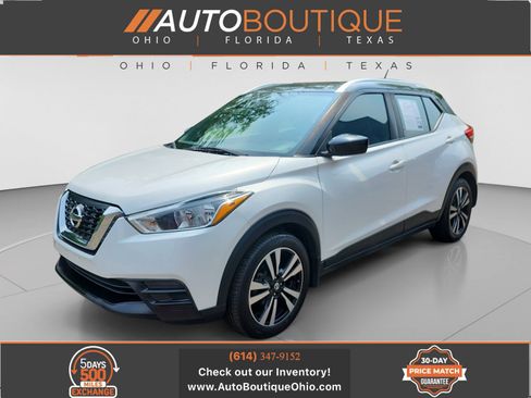 Used 2019 Nissan Kicks SV FWD image 1