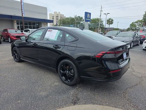 Used 2025 Honda Accord SE image 6