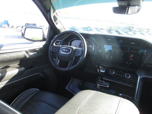 Used 2024 GMC Sierra 1500 AT4X w/ AT4X AEV Edition AWD/4WD image 27
