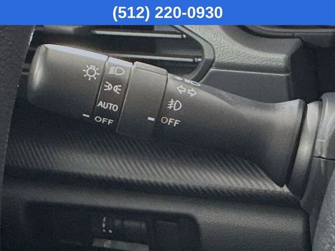 Used 2025 Subaru Crosstrek 2.0i Premium image 13