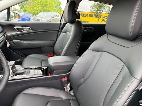 New 2026 Kia Sportage EX FWD image 19