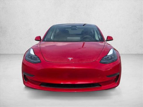 Used 2023 Tesla Model 3 Standard Range image 2