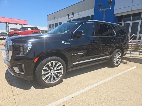 Used 2021 GMC Yukon Denali w/ Denali Premium Package RWD image 2