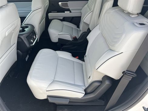 New 2025 Ford Expedition Platinum w/ Platinum Ultimate Package image 20