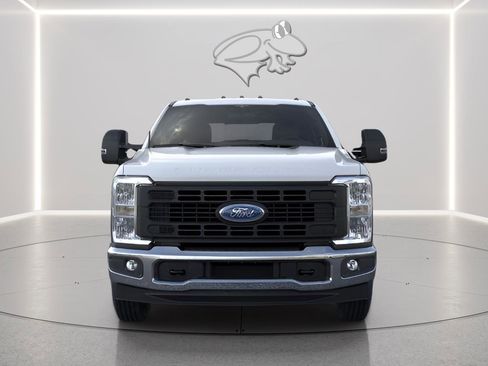 New 2025 Ford F250 XL w/ XL Chrome Package image 14
