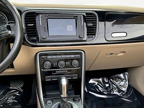 Used 2019 Volkswagen Beetle 2.0T SE image 9