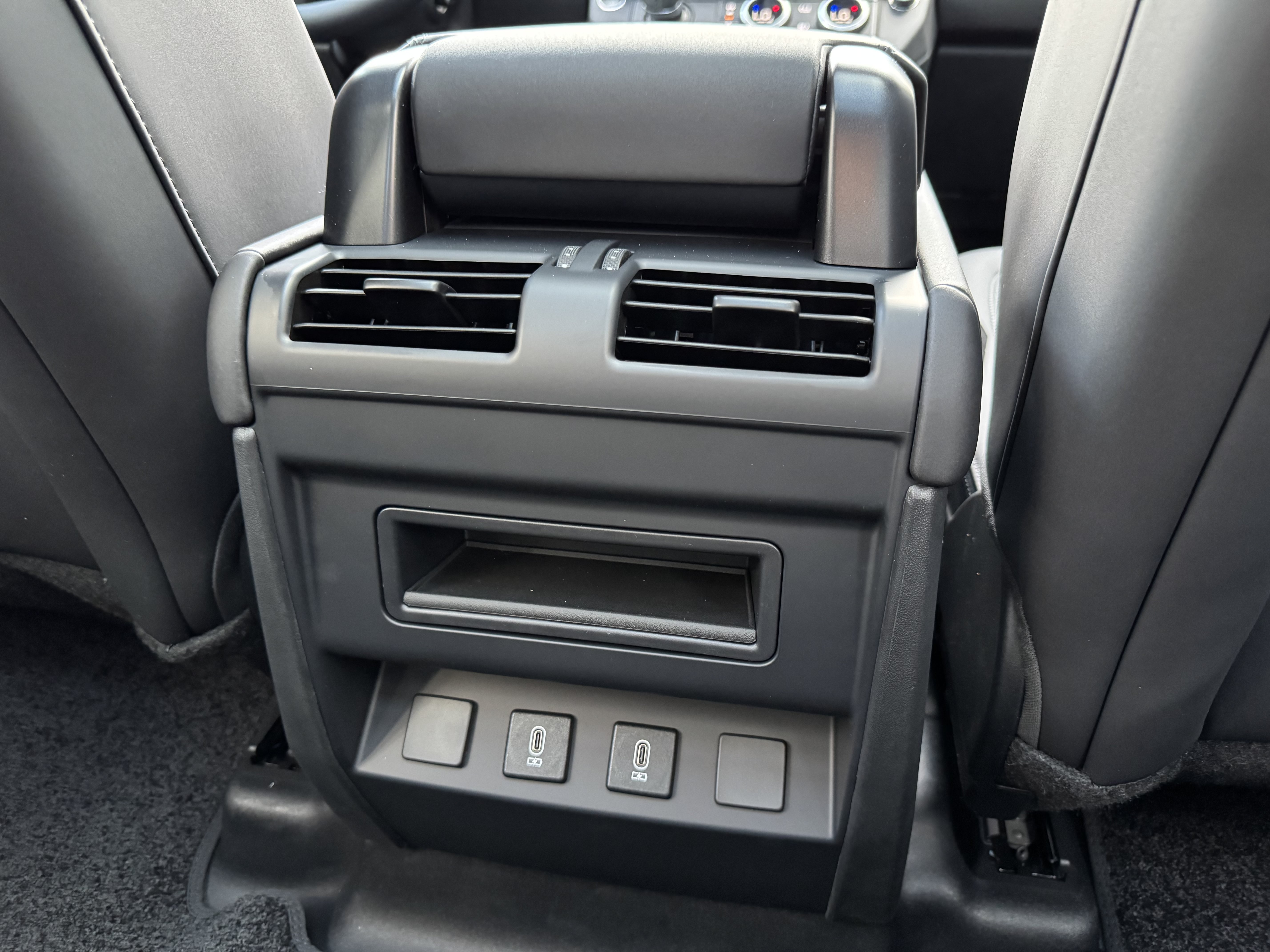 New 2026 Land Rover Defender 110 S AWD/4WD image 28