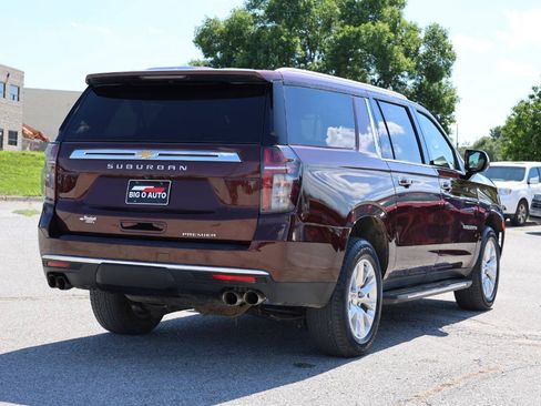 Used 2023 Chevrolet Suburban Premier AWD/4WD image 9