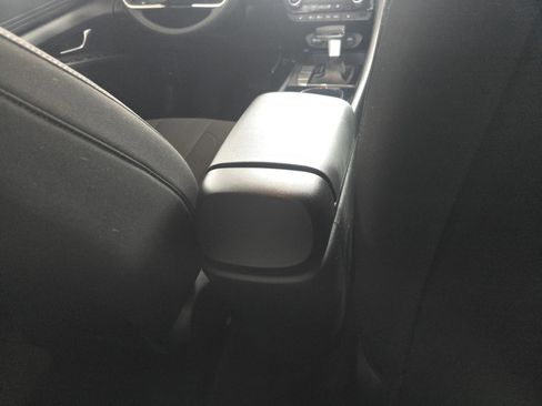 Used 2023 Hyundai Elantra Blue image 27