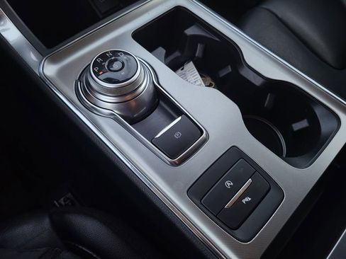 Used 2022 Ford Edge Titanium image 22