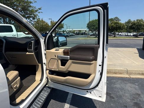 Used 2018 Ford F150 Lariat RWD image 21