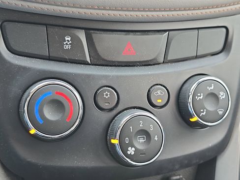 Used 2019 Chevrolet Trax LS w/ LPO, Protection Package image 19