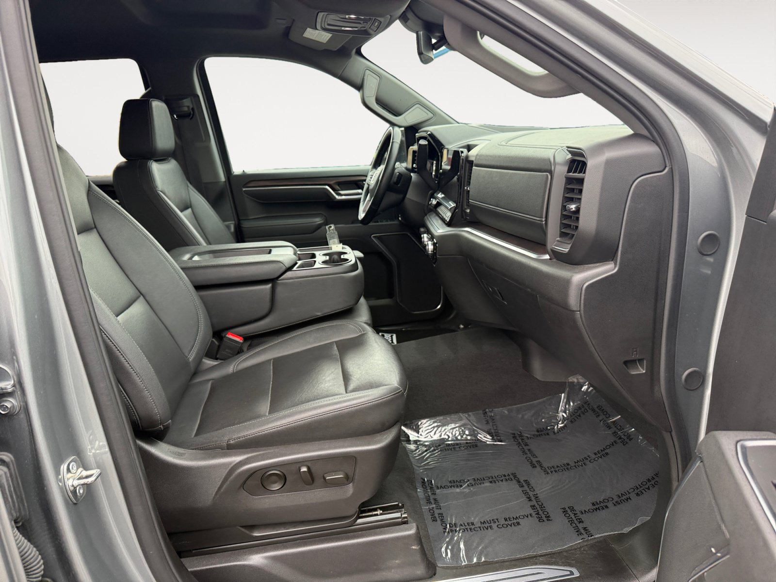 Used 2025 GMC Sierra 1500 SLT AWD/4WD image 19