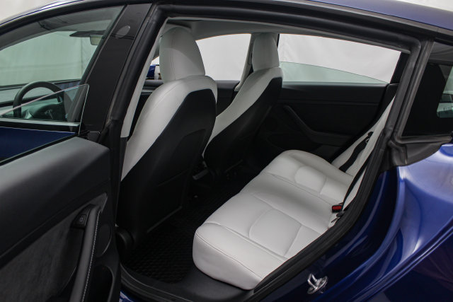 Used 2023 Tesla Model 3 Standard Range RWD image 13