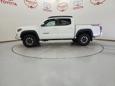 Certified 2023 Toyota Tacoma TRD Off-Road w/ TRD Premium Off Road Package AWD/4WD image 5