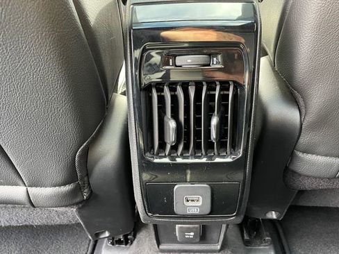 Used 2023 Jeep Compass Latitude w/ Sun and Sound Group AWD/4WD image 26