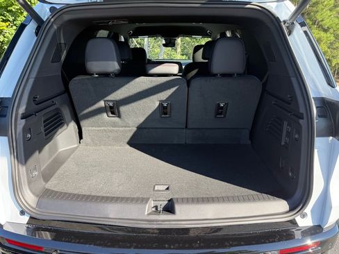 New 2026 Chevrolet Traverse RS image 25