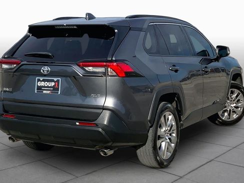 Used 2021 Toyota RAV4 XLE Premium FWD image 13