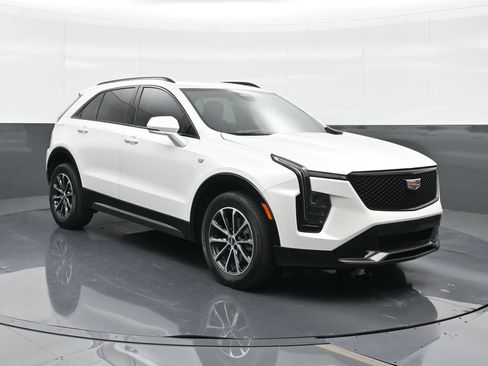 Certified 2024 Cadillac XT4 Sport w/ Cold Weather Package FWD image 4