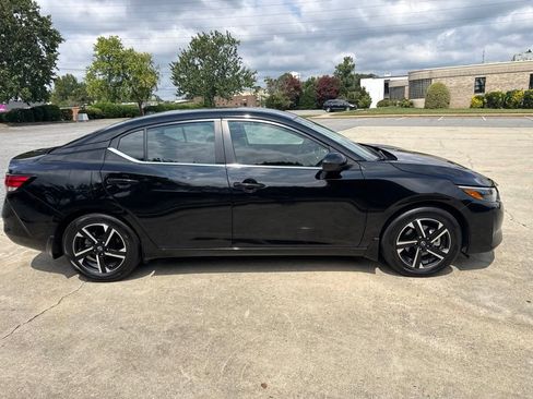 Used 2025 Nissan Sentra SV FWD image 7