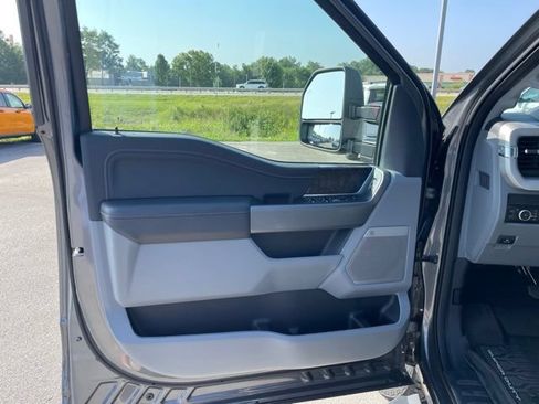 New 2026 Ford F250 XLT w/ XLT Premium Package AWD/4WD image 25