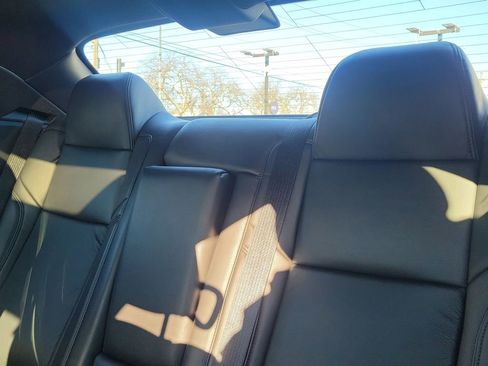 Certified 2018 Dodge Challenger R/T Scat Pack w/ Driver Convenience Group image 10