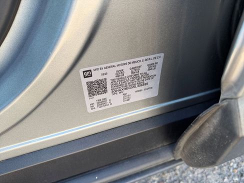 Used 2025 Chevrolet Equinox LT image 28