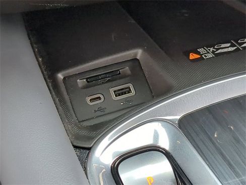 Used 2024 Buick Enclave Premium image 29