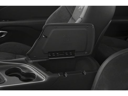 Used 2018 Dodge Challenger R/T Scat Pack w/ Leather Interior Group RWD image 17