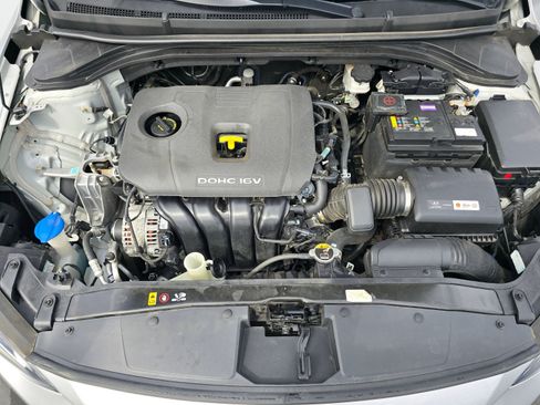 Used 2018 Hyundai Elantra Value Edition FWD image 10