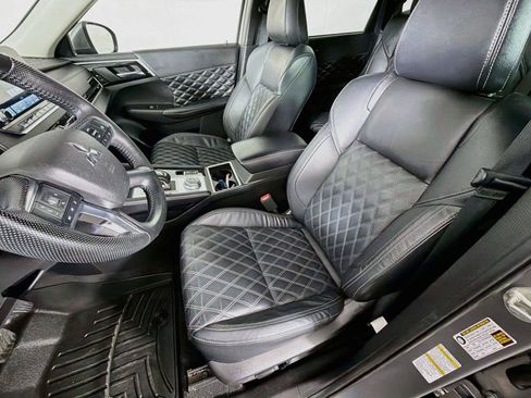 Used 2022 Mitsubishi Outlander SEL AWD/4WD image 2