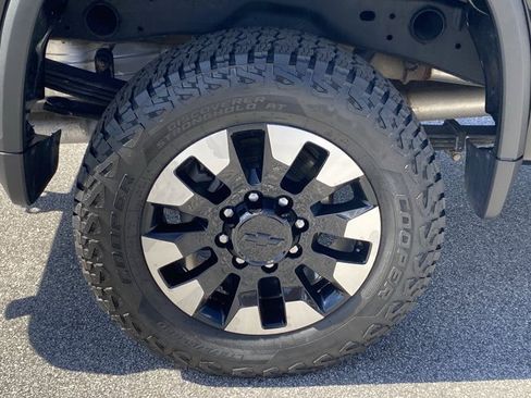 Used 2020 Chevrolet Silverado 2500 Custom w/ Custom Value Package image 27