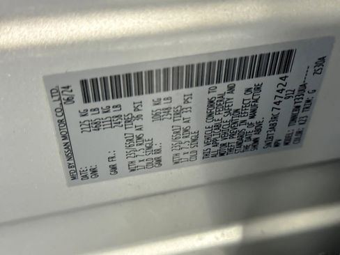 Used 2024 Nissan Rogue S AWD/4WD image 27