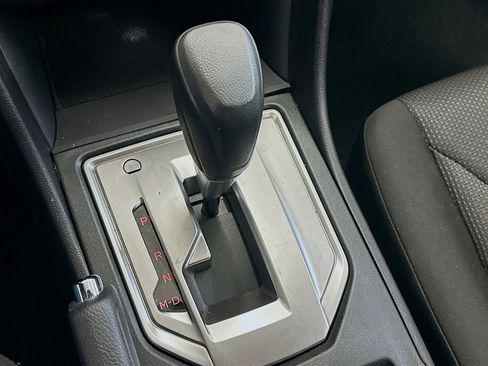 Used 2018 Subaru Impreza 2.0i Premium image 24