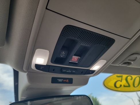 Certified 2025 Honda Accord SE image 19