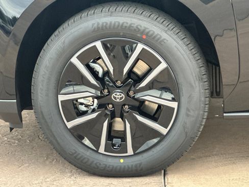 New 2026 Toyota bZ FWD image 33
