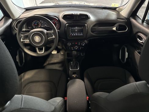 Used 2021 Jeep Renegade Latitude image 31