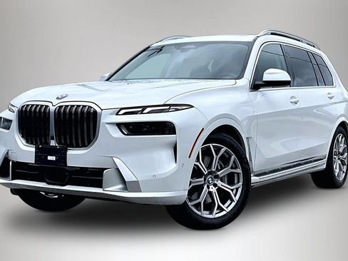 Certified 2026 BMW X7 xDrive40i AWD/4WD image 2